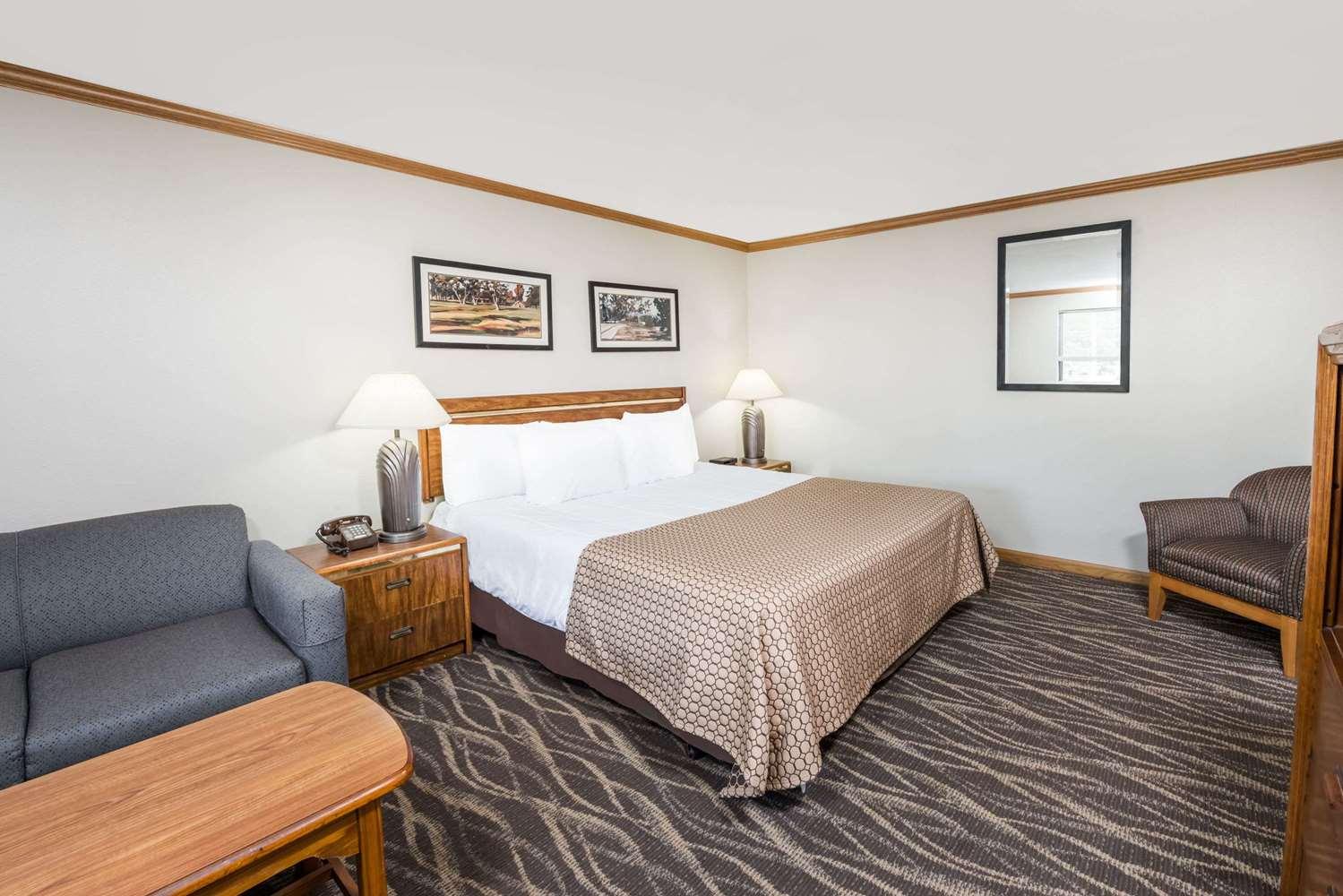 Knights Inn Jacksonville At Dix Ellis Trail Экстерьер фото